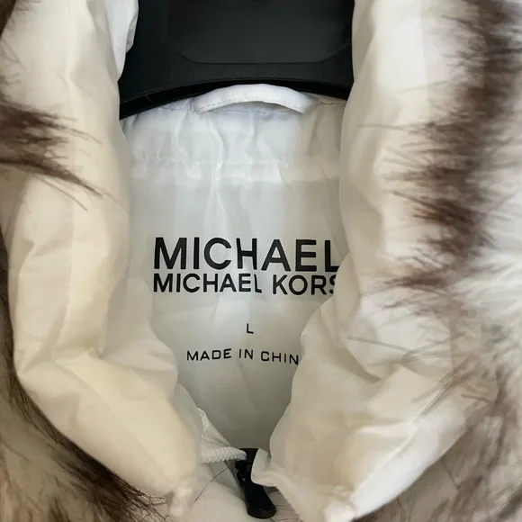 Michael Kors White Puffer Coat with Fur Trim - Picture 3 of 7